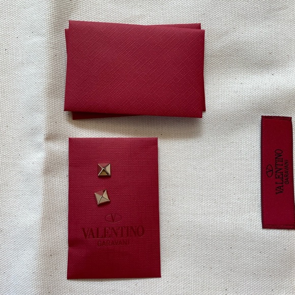 Valentino Garavani Rockstud Espadrille Sandals - Picture 8 of 10